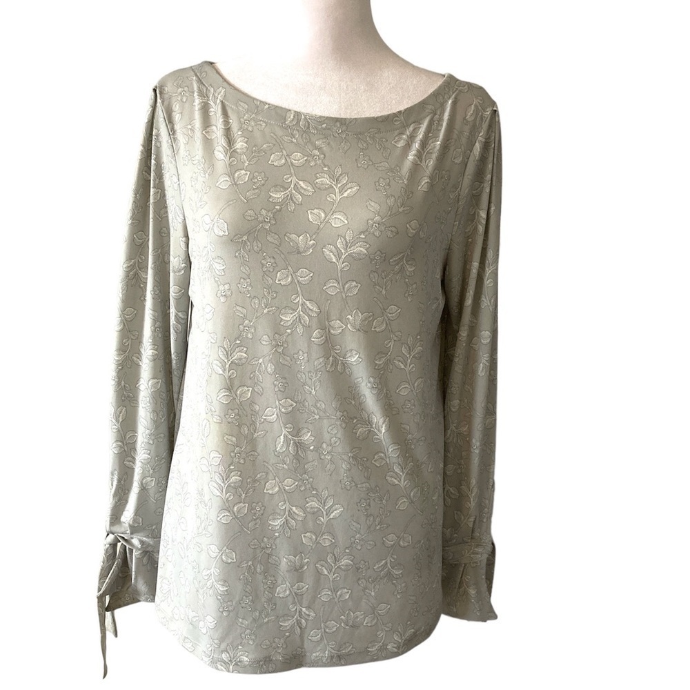Banana Republic Factory small blouse gray floral long sleeves